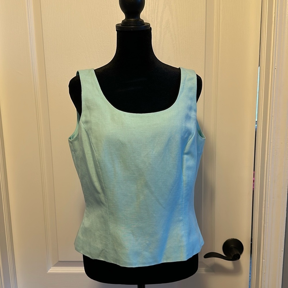 NWOT Fully Line Tahari Shell, Sz 8